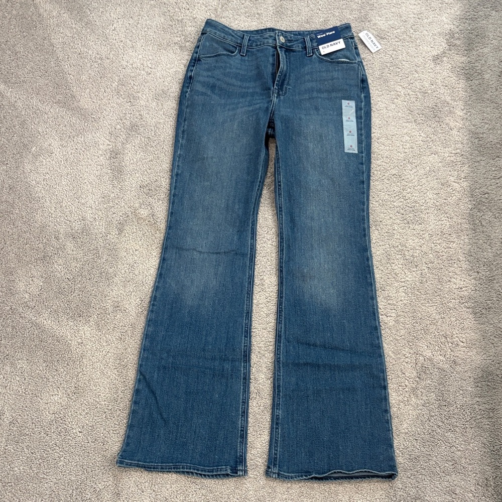 Old Navy Women's WOW Flare Leg Jeans in Classic Blue